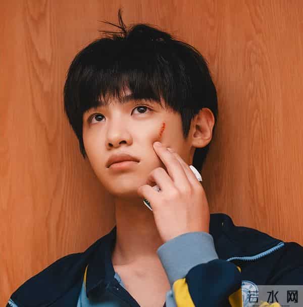 《四喜》32集：沈明辉被学校开除，南溪宾馆停业，沈明珠面临失业