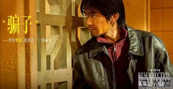 人比人气死人，影帝易烊千玺官宣喜讯，没给周冬雨留一点“体面”