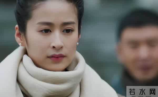 《隐锋》贾云英嫁吴仕仁藏胶卷，护父传情报，实为利益交换式掩护