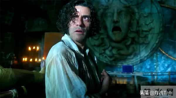 实体特效封神！《弗兰肯斯坦》热映，小鹏机器人戳中人类深层恐惧