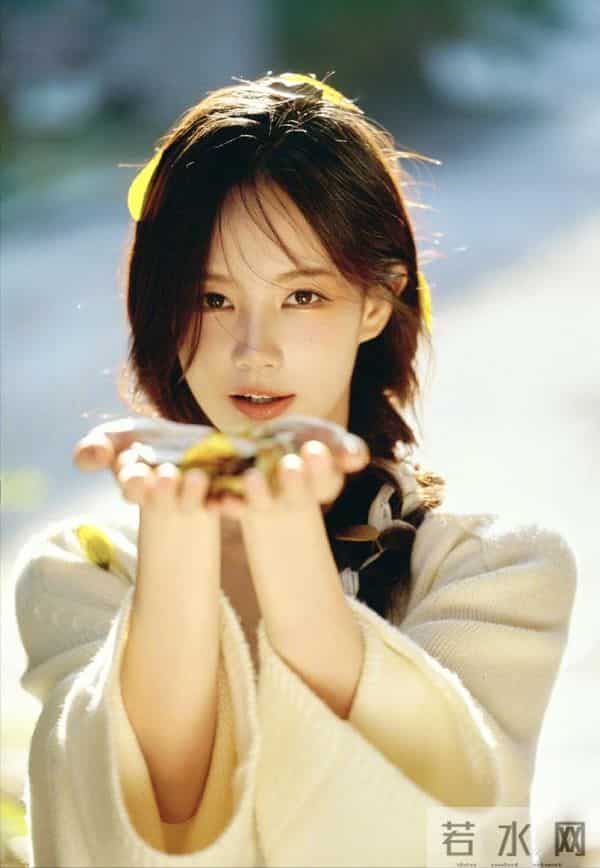 李一桐粉丝持续呼吁其暂停工作休养，并建议中西医结合治疗