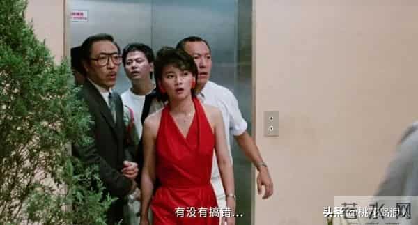 曾志伟或本色出演?直往关之琳怀里钻!