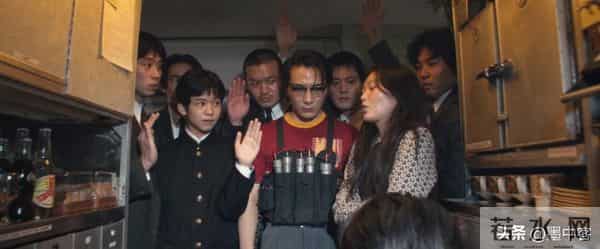 最荒诞劫机！政府比恐怖分子更慌，韩国电影还原真相，谁真谁假？