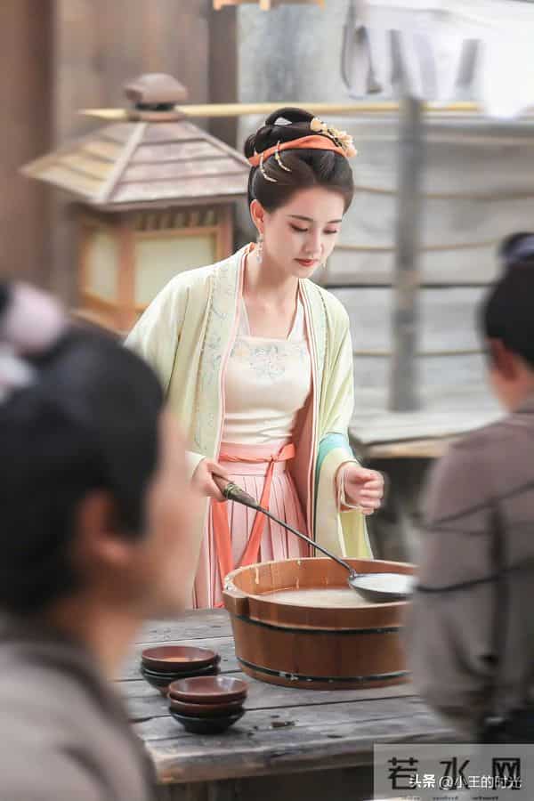 郭宇欣短剧top1不是说说,她太能扛剧了,新剧上架一天热度就破万