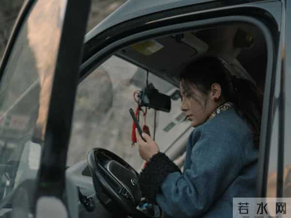 金鸡奖首现“甘孜造”！短片《热土》获“年度推介”，乡土叙事打动人心