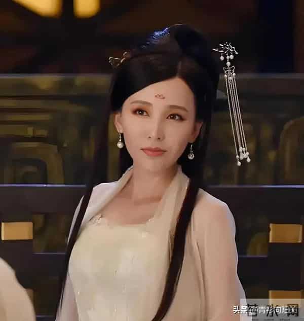 他们是夫妻，《唐诡3》她演霸气长公主，裸婚嫁导演如今身家上亿
