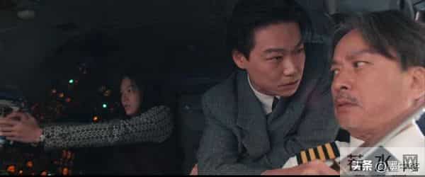 最荒诞劫机！政府比恐怖分子更慌，韩国电影还原真相，谁真谁假？