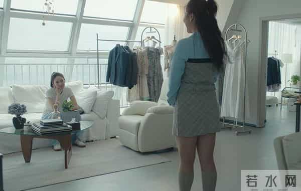 《四喜》她33岁单身微胖有小肚子，女团选秀出道，和杨超越同一届