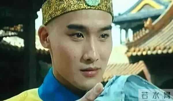 缺钱的港星，抢着来内地景区“捞金”？是文艺圈堕落，还是不得已