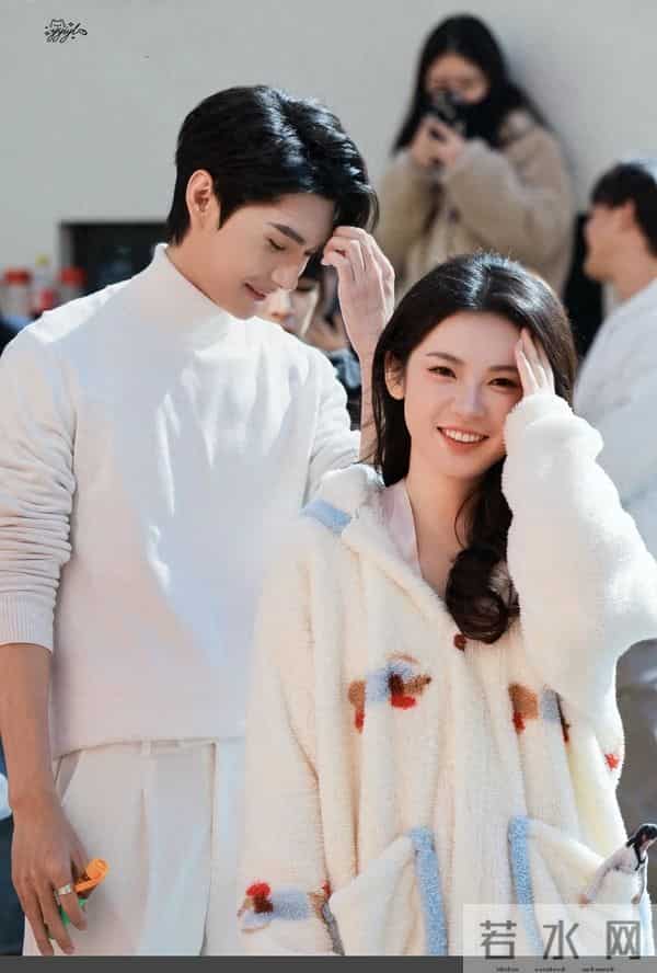 王译磊刘夕语新剧《攀高枝》刚开机就炸了，这糖我先嗑为敬！