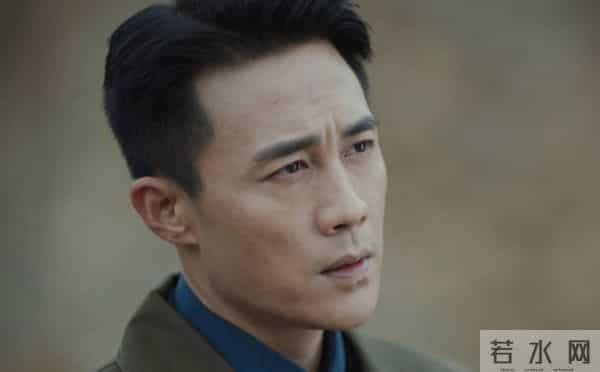 《隐锋》贾云英嫁吴仕仁藏胶卷，护父传情报，实为利益交换式掩护