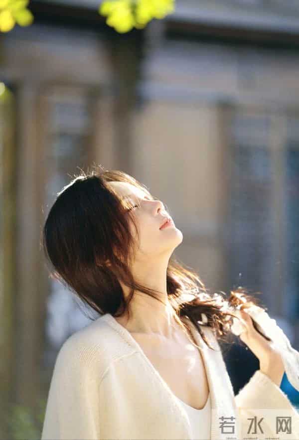 李一桐粉丝持续呼吁其暂停工作休养，并建议中西医结合治疗