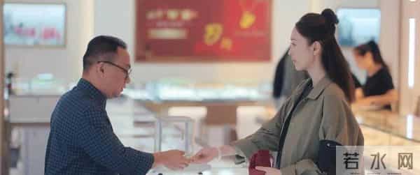 《四喜》直到于虹放弃争夺财产，才知，明珠花30万给冯美奇创业