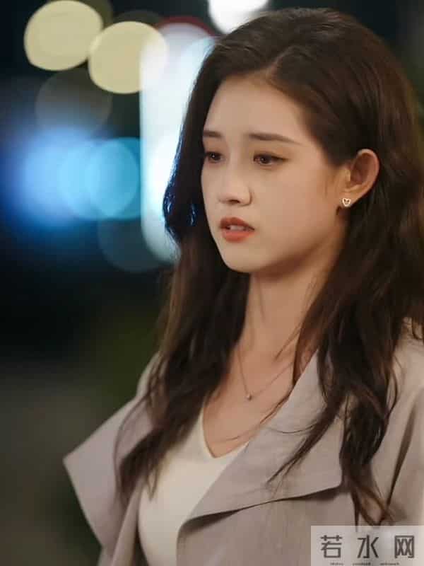 郭宇欣又惊艳了!新剧演“泼辣女”出圈,谁说只有满腹赘肉才真实