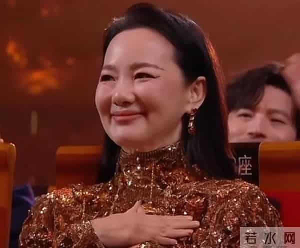 这次，金鸡奖被扒了个底朝天，冯小刚出气了，张艺谋打脸了