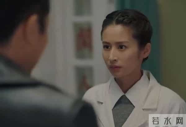 《隐锋》贾云英嫁吴仕仁藏胶卷，护父传情报，实为利益交换式掩护