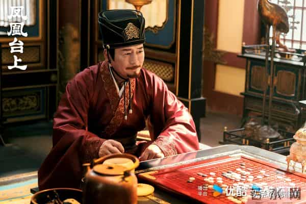 《凤凰台上》：江山美人都要的男主，遇上困在楚门世界的女主