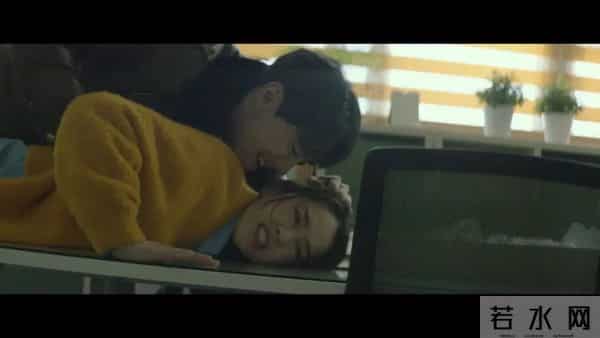 复仇动作爽片，美女老师暴打小混混，爆燃又催泪！