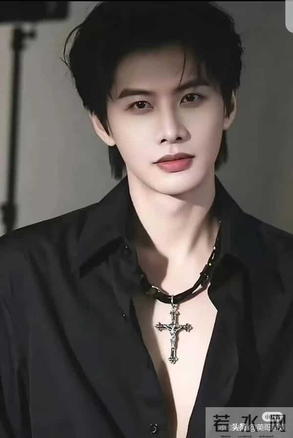 短剧圈大洗牌！王皓祯横空出世，曾辉让出一哥，这次输得一点不冤