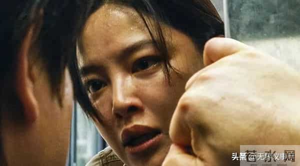 刚获奖就扑街?《日掛中天》票房惨淡,争议背后深藏隐情