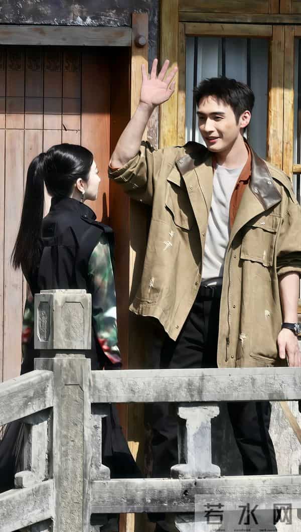 《龙骨焚箱》爆款预定双强劈叉咚超A放肆藤你CP戳中追剧人的心巴