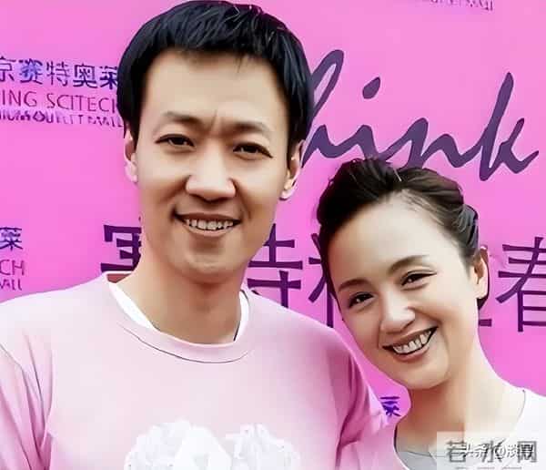 李乃文也没想到，朱媛媛离世仅半年，辛柏青已经走上了另一条路