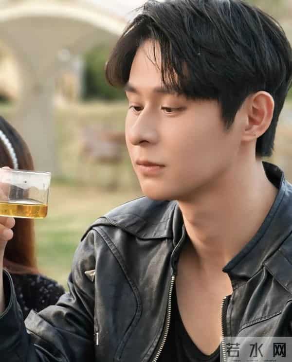 11.21新剧炸场!4部短剧+《模范出租车3》,10分钟上头停不下来”