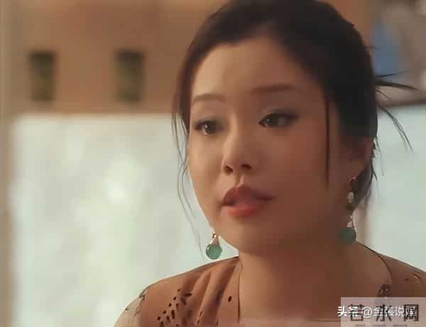 导演也没想到，只是请王菊来演个配角，结果她却把主角的风头抢了