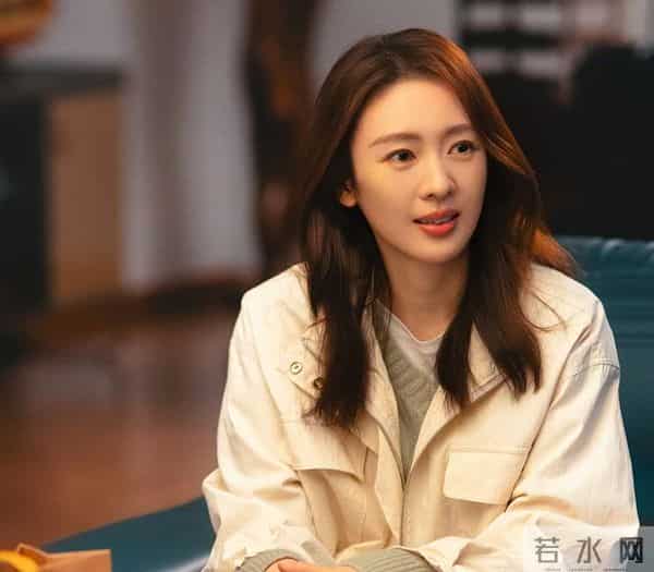 怀了就生是女性独立?《四喜》的“生育执念”,姑娘们应看清真相