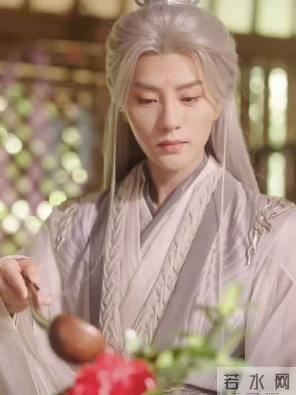 短剧白发少年杀疯了！4 位古装男神颜值暴击，谁是你的本命男神