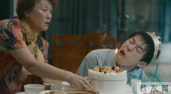 连央视新闻都发声了，张艺谋没有说错，易烊千玺走上人生另一条路