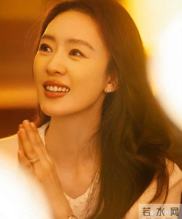 官方媒体犀利点评《四喜》，除童瑶、许娣表演不足外