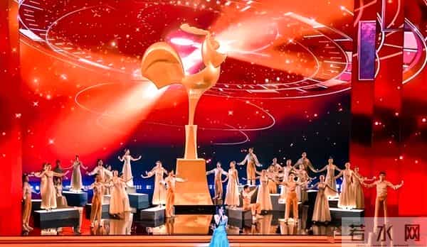 关系藏不住了？被扒个底朝天的张艺谋，险些晚节不保