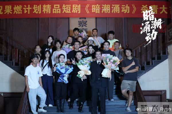 陆短剧惊见《康熙》爆红台星！男女主角是爆红大咖演「伪装夫妻」