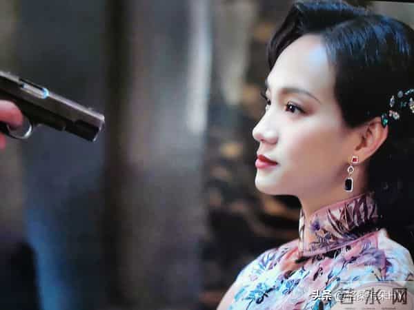 《隐峰》李亨大闹川调室，李亨于同合作生擒吴达非，贾云英遇险