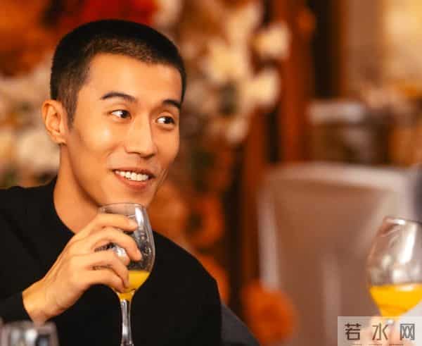 官方媒体犀利点评《四喜》，除童瑶、许娣表演不足外