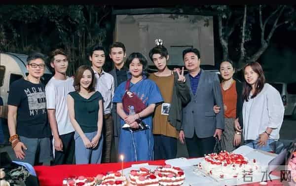 腾讯首播！压7年宝藏剧来袭：37集双向救赎，霸总校花太好磕