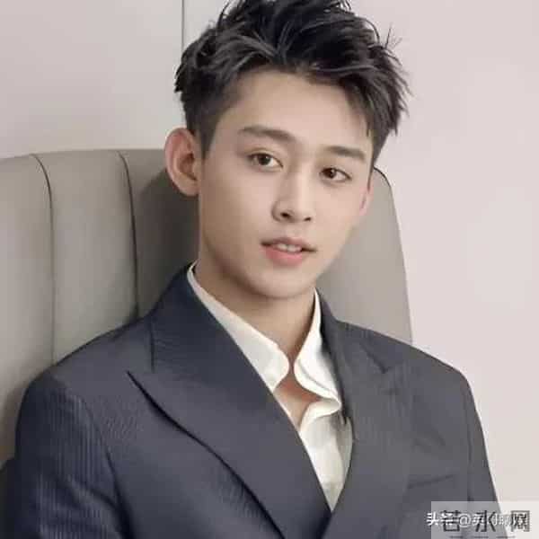 短剧圈大洗牌！王皓祯横空出世，曾辉让出一哥，这次输得一点不冤