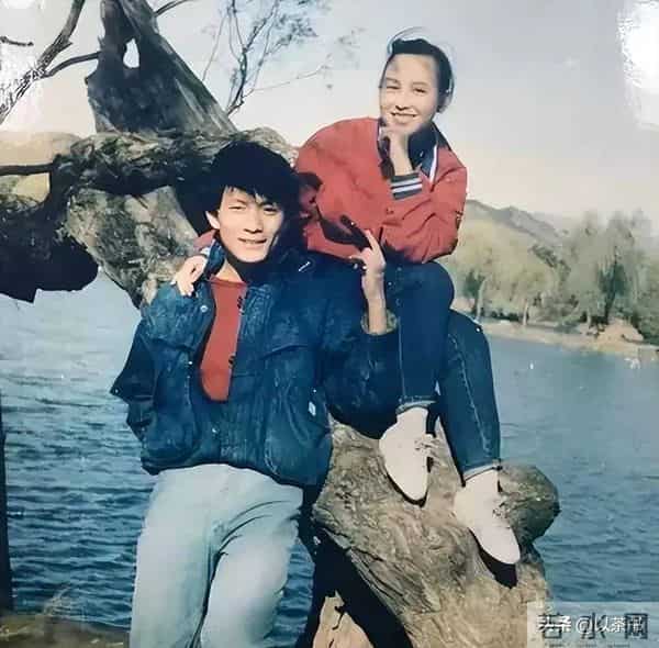 《唐诡》中的2对青梅竹马，和妻子9岁相识，恩爱多年同甘共苦