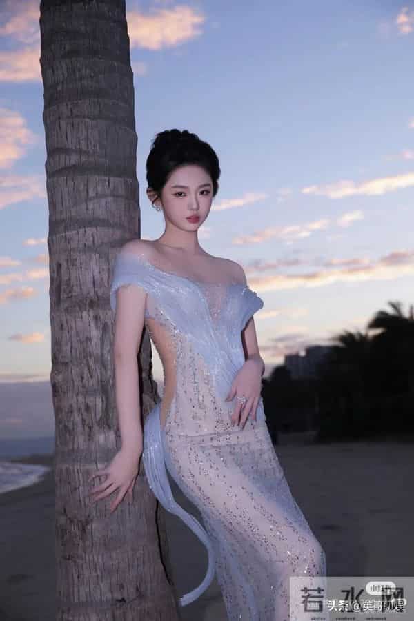 红果人气演员总榜大洗牌，韩雨彤蝉联榜首，王皓祯男演员排第一