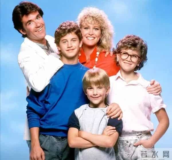 古早美剧《成长的烦恼》，看美国价值观堕落