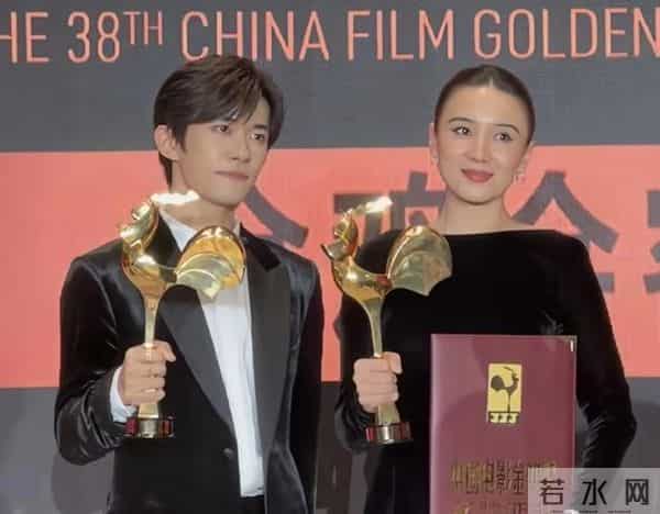 这次，金鸡奖被扒了个底朝天，冯小刚出气了，张艺谋打脸了