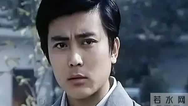 他曾是北影厂第一美男，跟前妻结婚7年无儿无女，如今老的不敢认