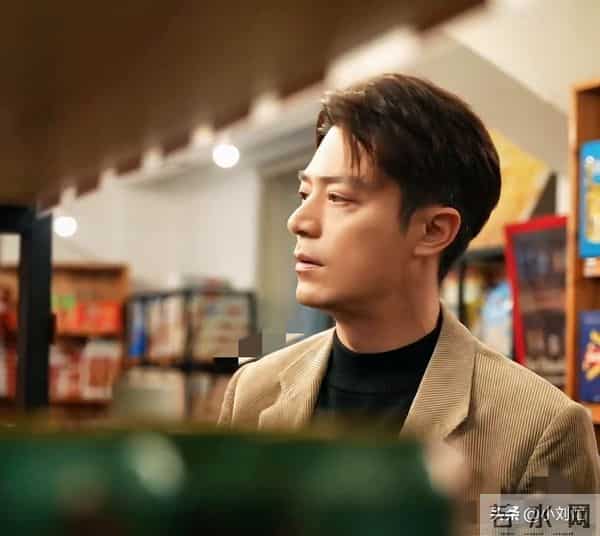 任嘉伦撞上霍建华！两剧各看4集差距太真实，一部弃剧一部熬夜追