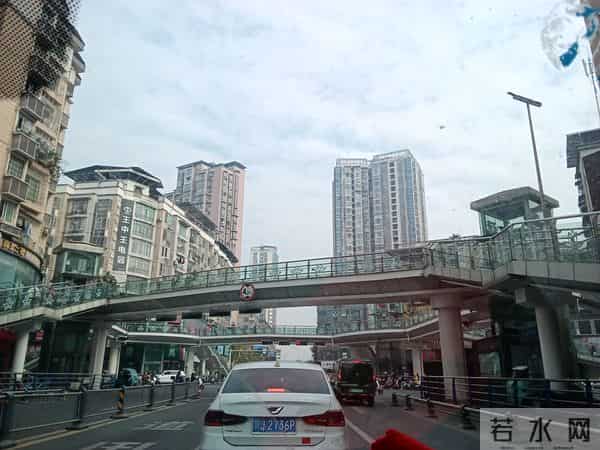 人到晚年,如有异性靠近不是桃花,是你心里开了光光是你心里开