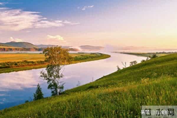 越是成熟的男人，越容易爱上“中年女人”：原因只有一个，很准