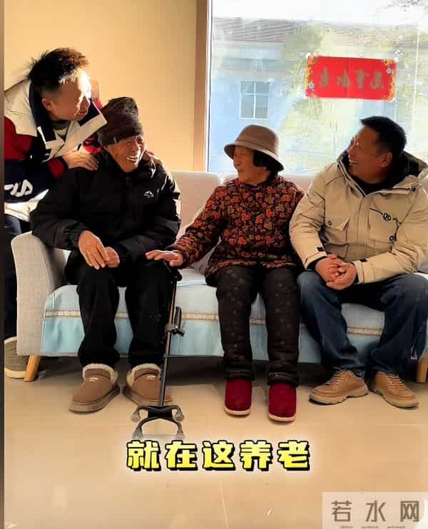 余雪爷爷状态不妙，一举动证明已是弥留之际，家里人已有心理准备