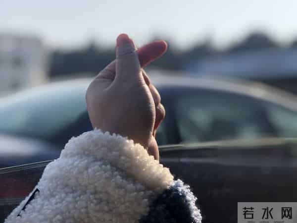 一定要时刻无数遍告诫自己:人活着最重要的事就是要好好爱自己