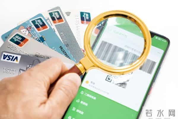 姐弟恋需谨慎,她为小丈夫花费60万,却买来三条血泪教训