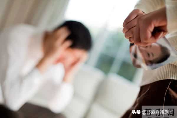 发现一个残酷真相:毁掉一个家庭的,往往不是天灾人祸,而是无休